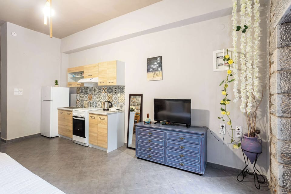 Fully equipped kitchenette for easy holiday meals and snacks