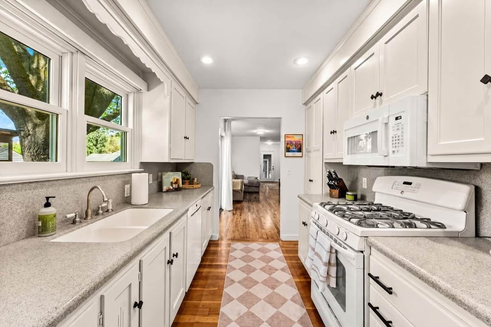 Kitchen 1