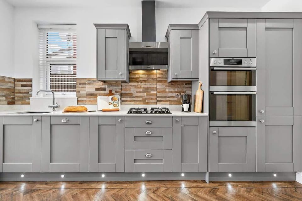 Enjoy home-cooked meals with family in the fully equipped kitchen and dining area at Blue Puffin Stays. Cook, dine, and make memories together in a space designed for comfort, convenience, and quality time.
