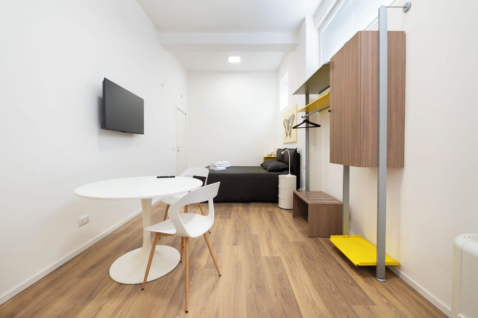 Standard Double Room, Mobility Accessible | Dining