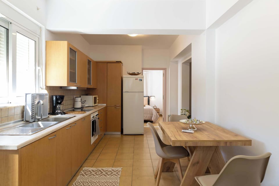 Fully equipped kitchen ready for home-cooked moments