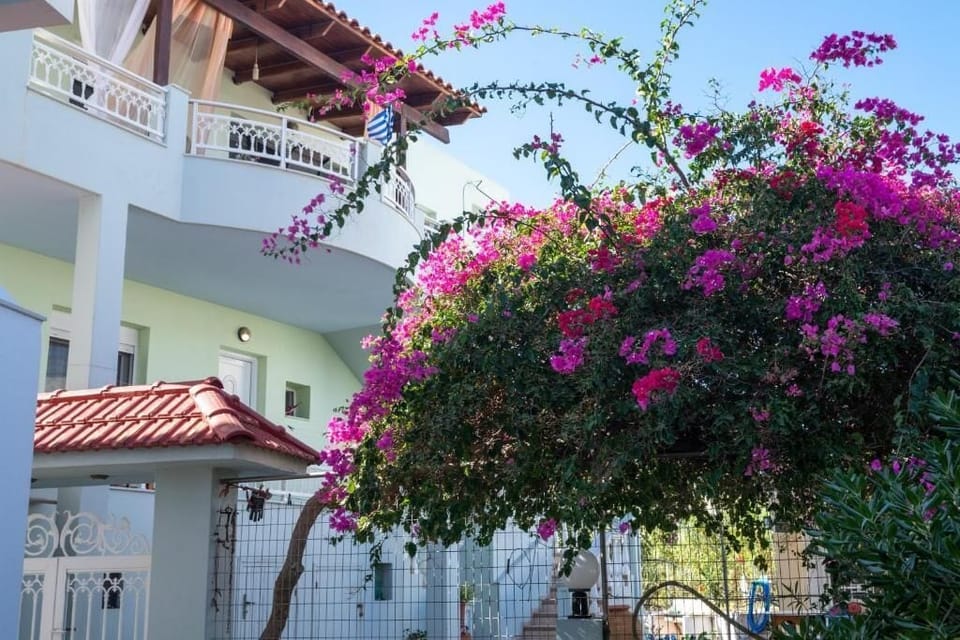 House, Balcony, Garden View | Property grounds