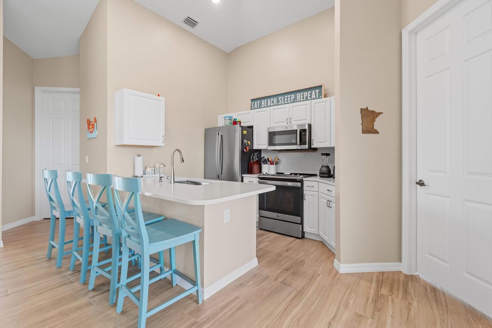House, Multiple Beds (The Oasis) | Private kitchen