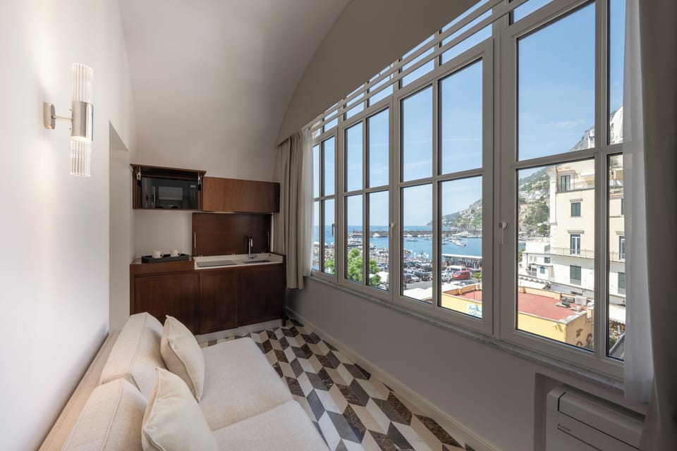 Panoramic Apartment, Balcony, Sea View | Private kitchen
