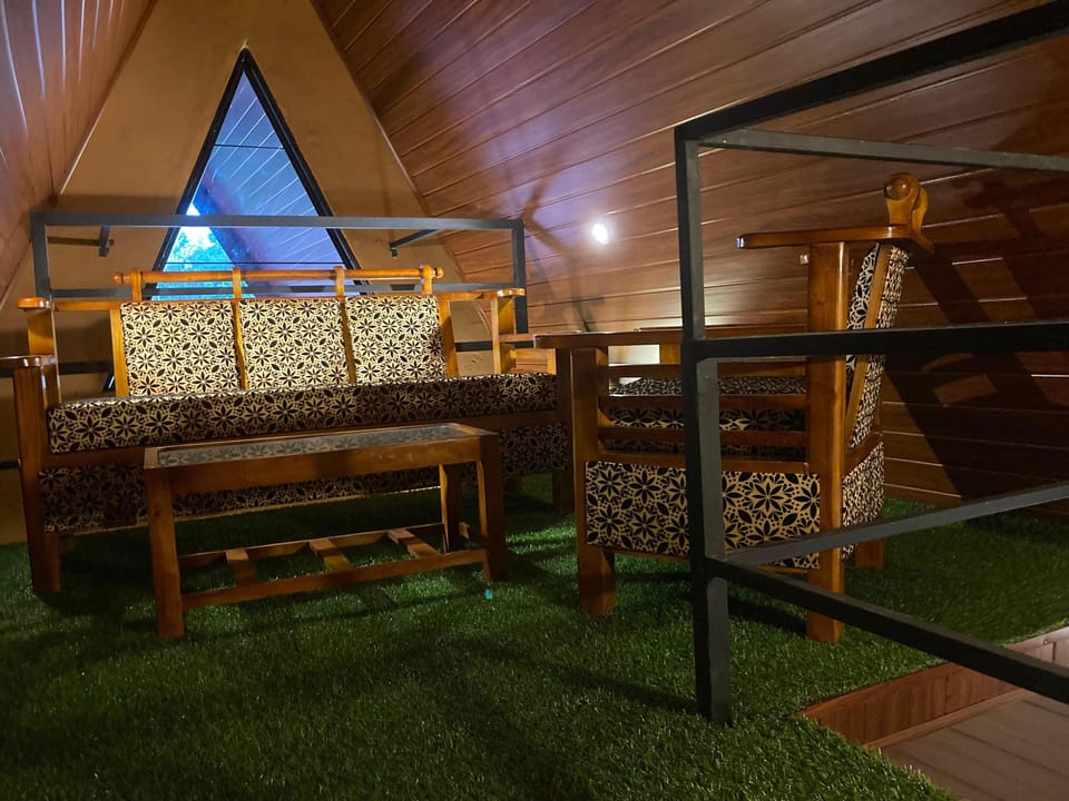 Deluxe Twin Room, Garden View | Minibar, soundproofing, free WiFi