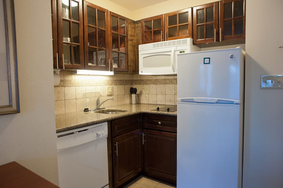 Make a tasty snack in your own kitchenette!