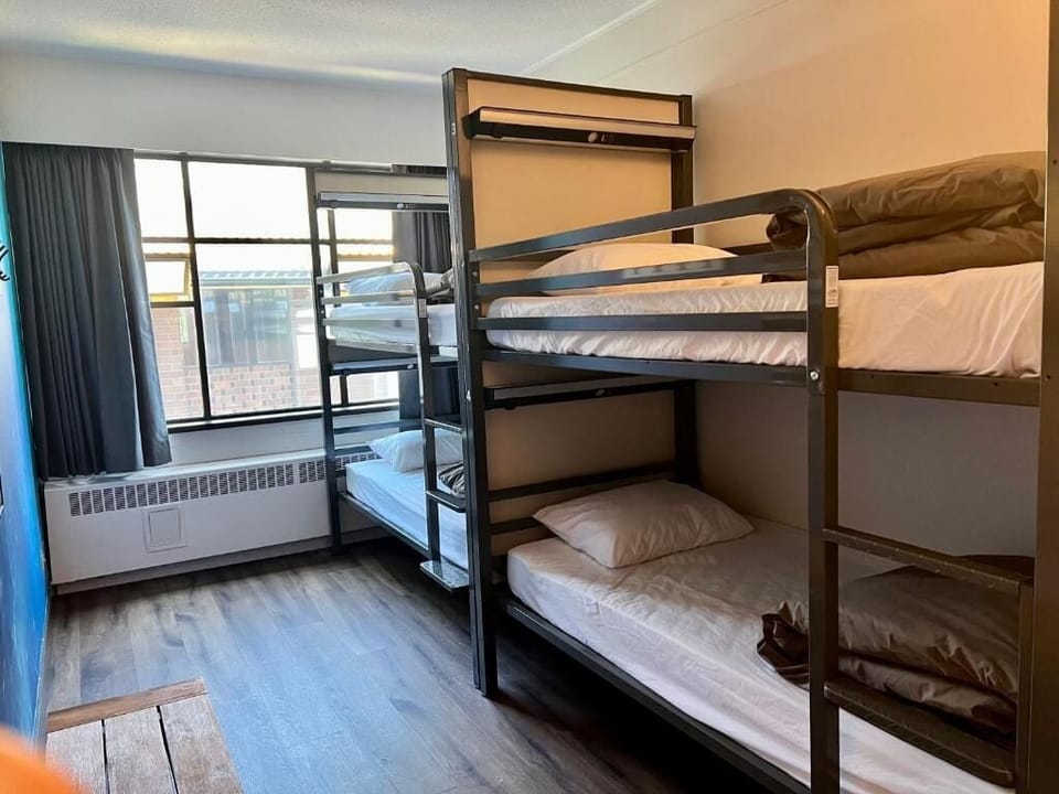 Quadruple Room, Shared Bathroom | WiFi (free), bed sheets
