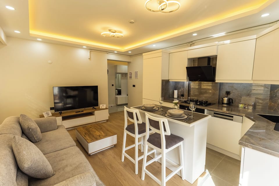 Comfort Apartment, Balcony | Interior