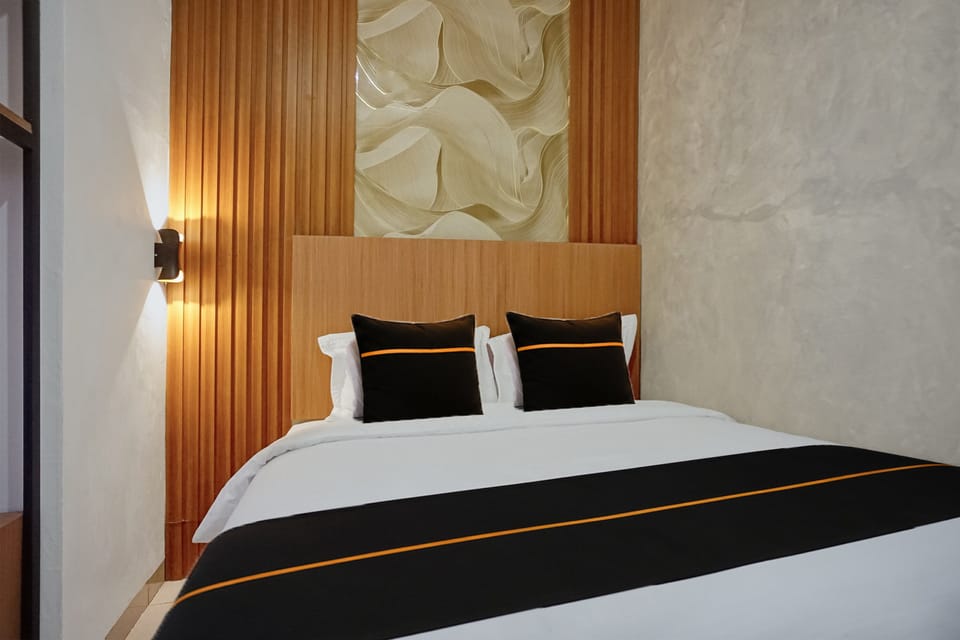 Deluxe Double Room | WiFi (free), bed sheets