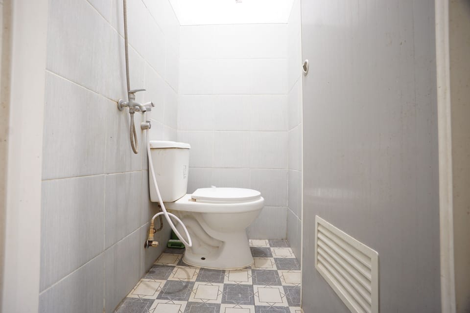 Standard Double Room | Bathroom