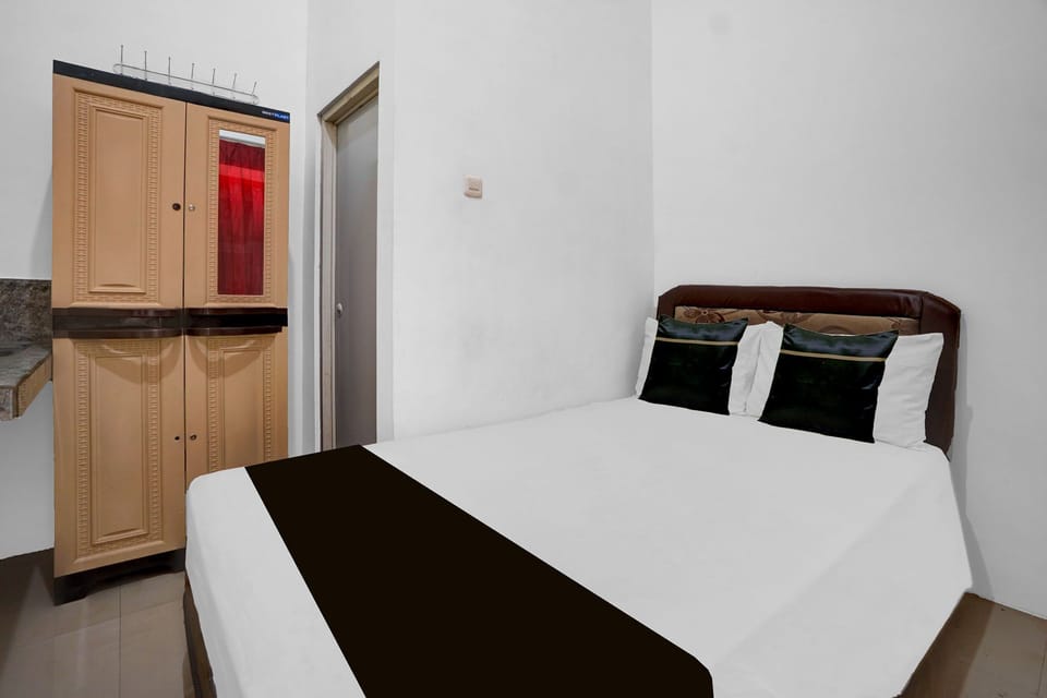 Standard Double Room | Premium bedding, WiFi (free), bed sheets