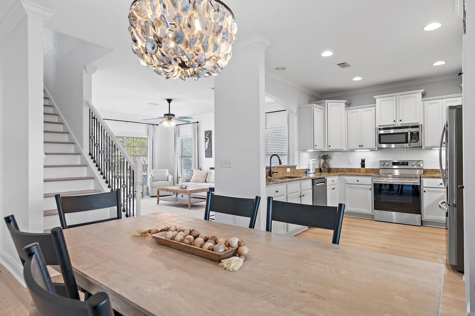 House, Multiple Beds (Gulf Breeze) | Dining