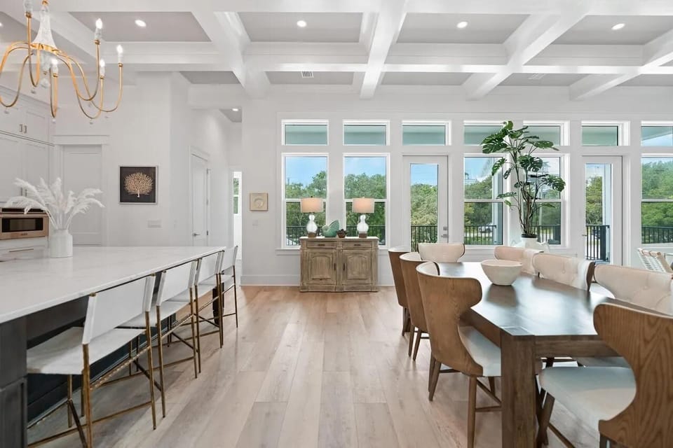 House, Multiple Beds (30a All Day) | Dining