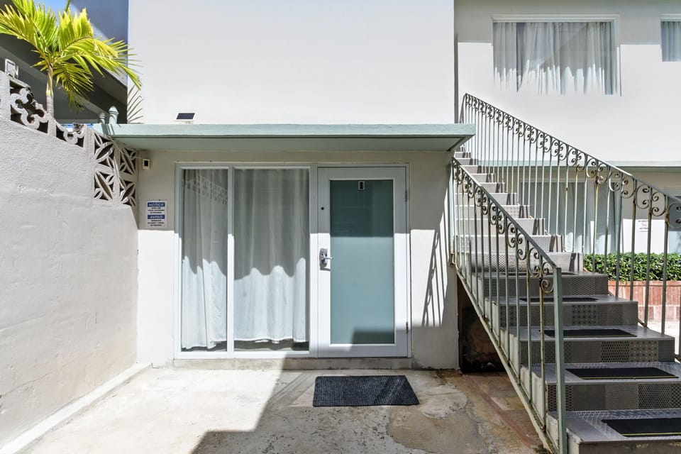 Ground Floor Entrance