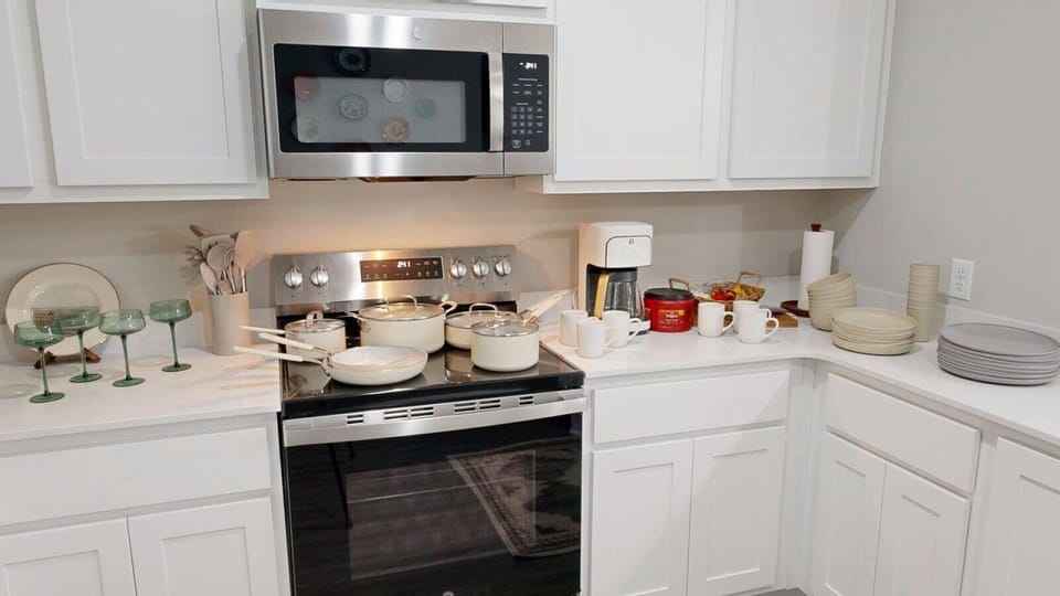 Stocked kitchen accessories