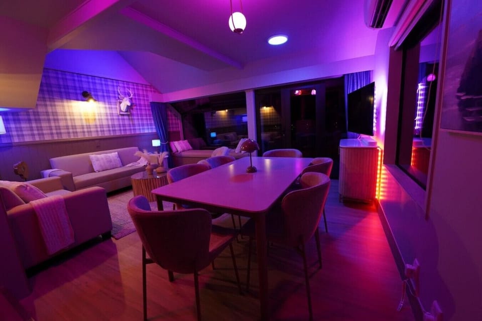 Living Room - Hue Lighting