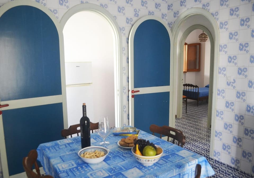 Apartment, 2 Bedrooms, Patio | Dining room