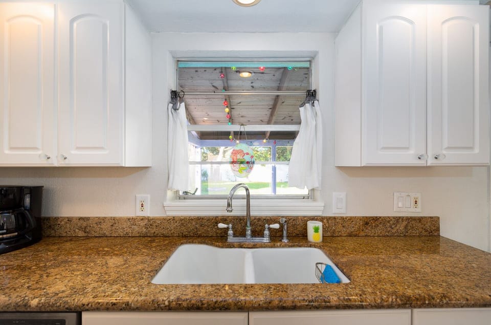 House (3 Bedrooms) | Private kitchen | Fridge, microwave, oven