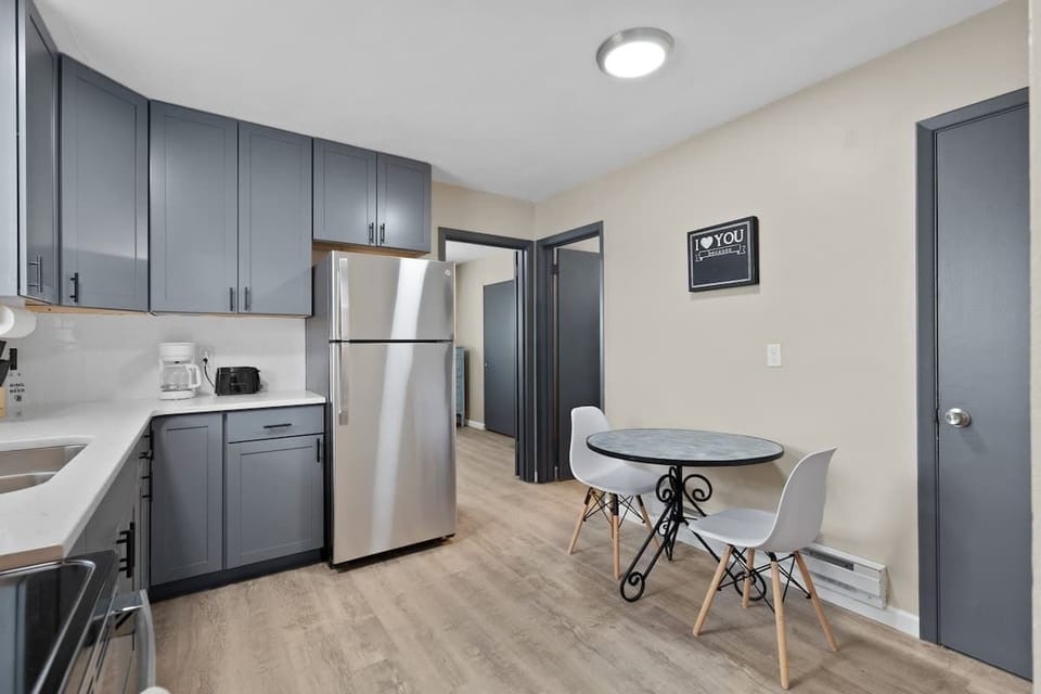 Kitchen — dining table for two