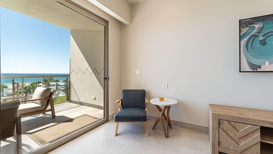 Relaxing chair and table