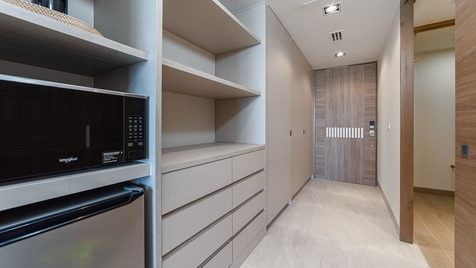 Mini fridge, microwave