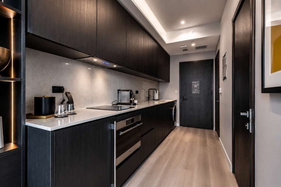 Full kitchen with multi use convection oven & stove top 