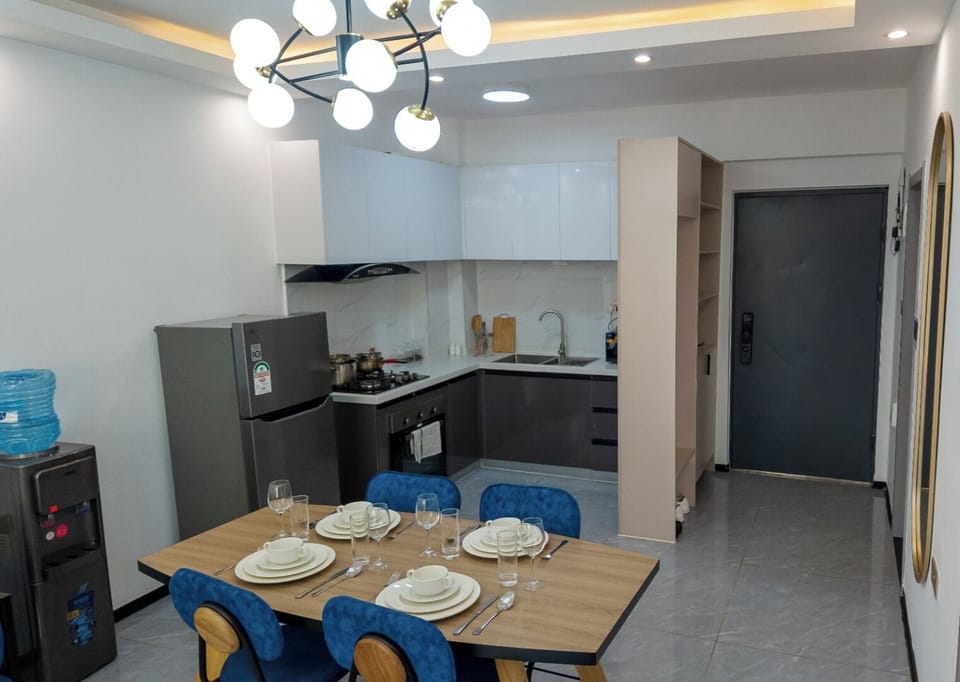 Deluxe Apartment | Dining