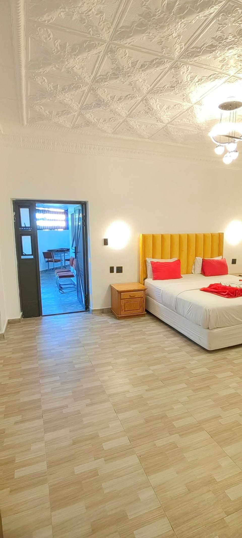 Luxury Apartment, Garden View | Desk, laptop workspace, free WiFi