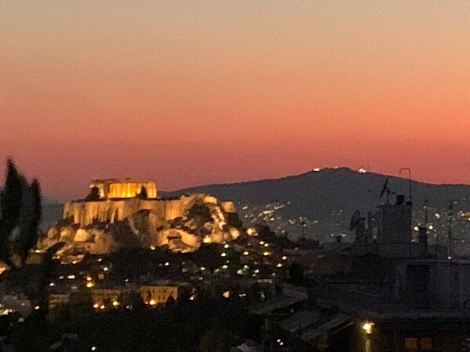 Night view of the Parthenon