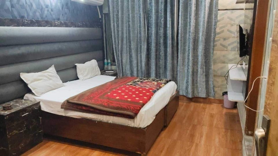 Deluxe Double Room | Free WiFi