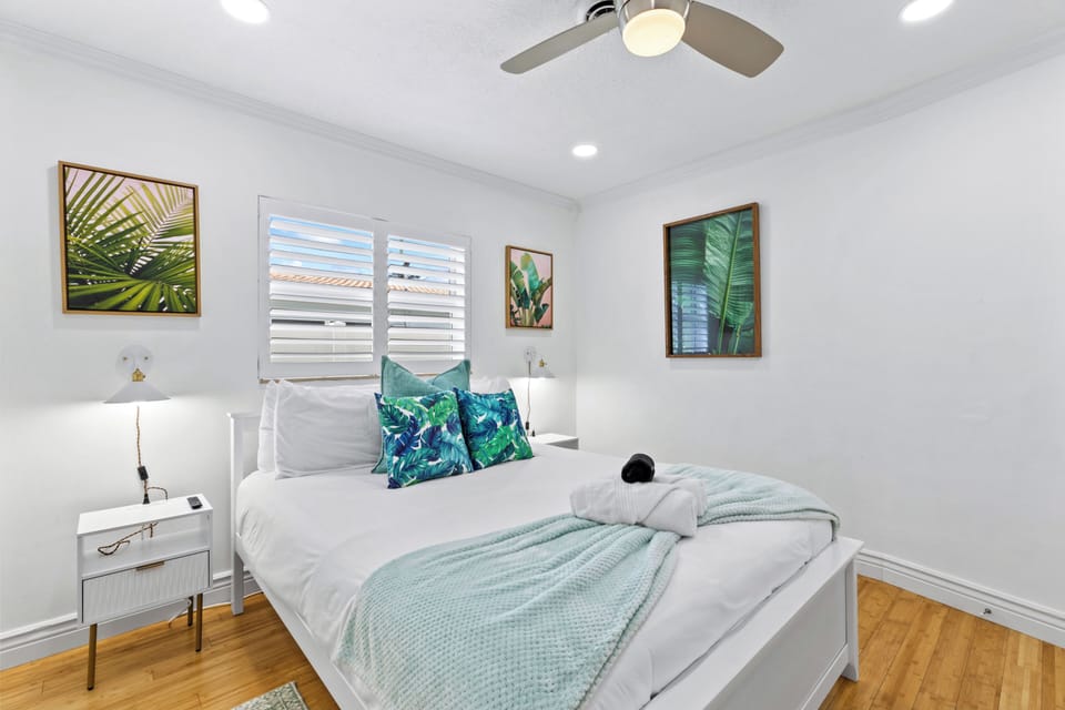 Bedroom 4 features a queen bed.