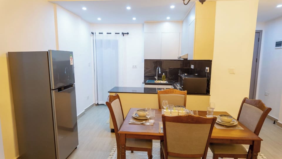 Deluxe Apartment | Dining