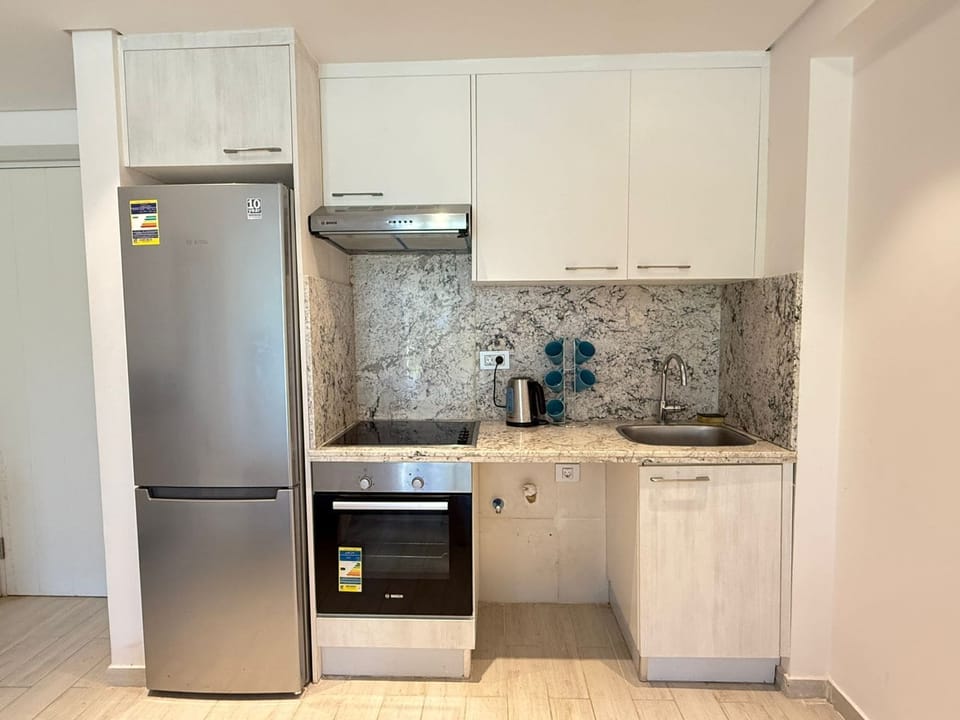 Chalet, 2 Bedrooms, Sea View | Private kitchen
