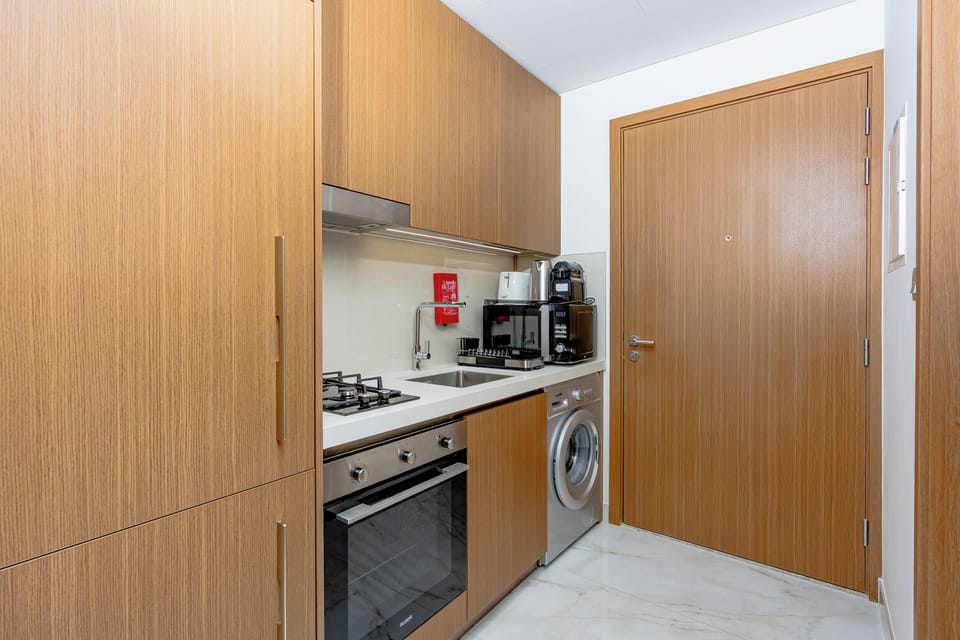 Comfort Studio, Balcony | Private kitchen | Electric kettle