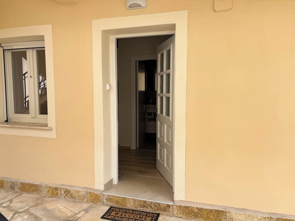 Comfort Apartment | Exterior detail