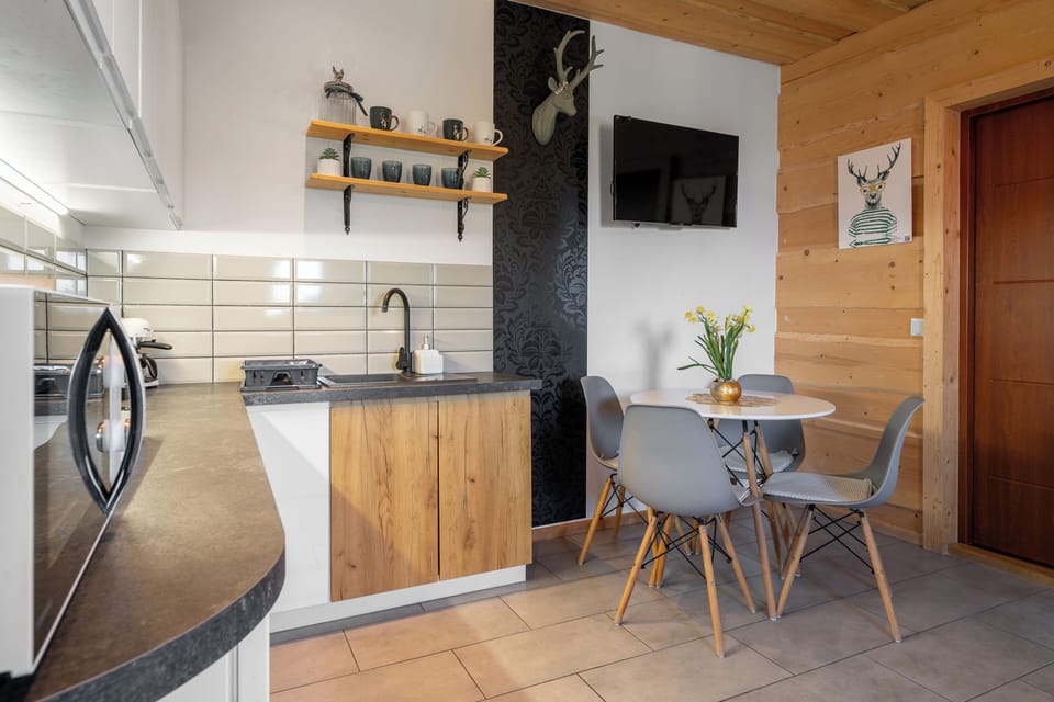 Chalet, Mountain View | Private kitchenette