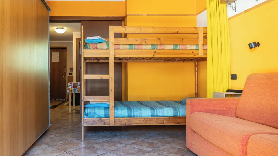 Apartment, Balcony, Mountain View | Iron/ironing board, WiFi (free)
