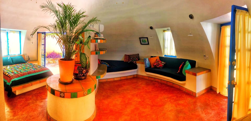 Signature Studio Suite, Garden View | Interior
