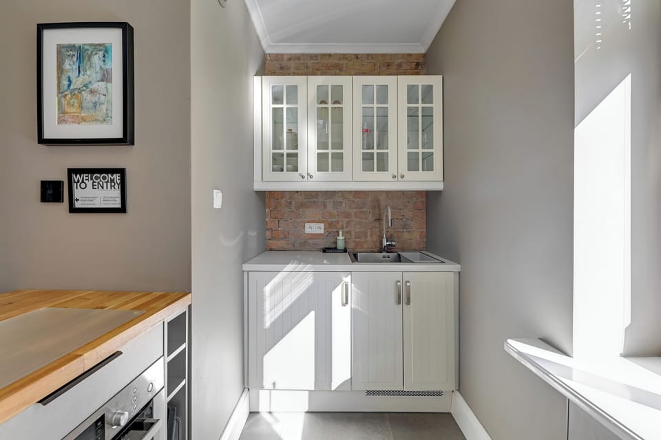Deluxe Apartment, Garden View | Private kitchen