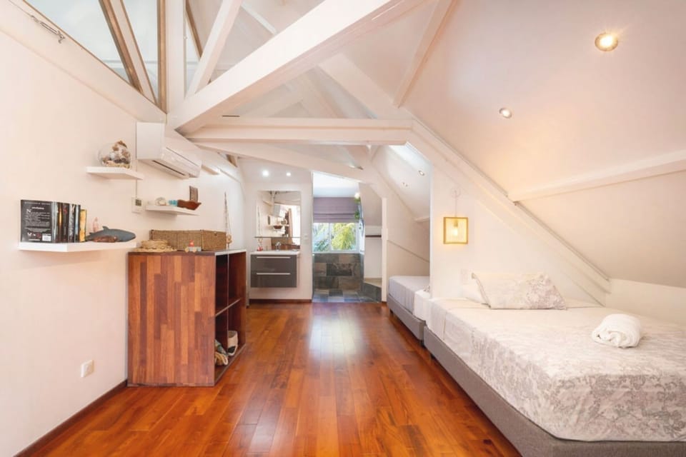 House | 6 bedrooms, high-speed internet