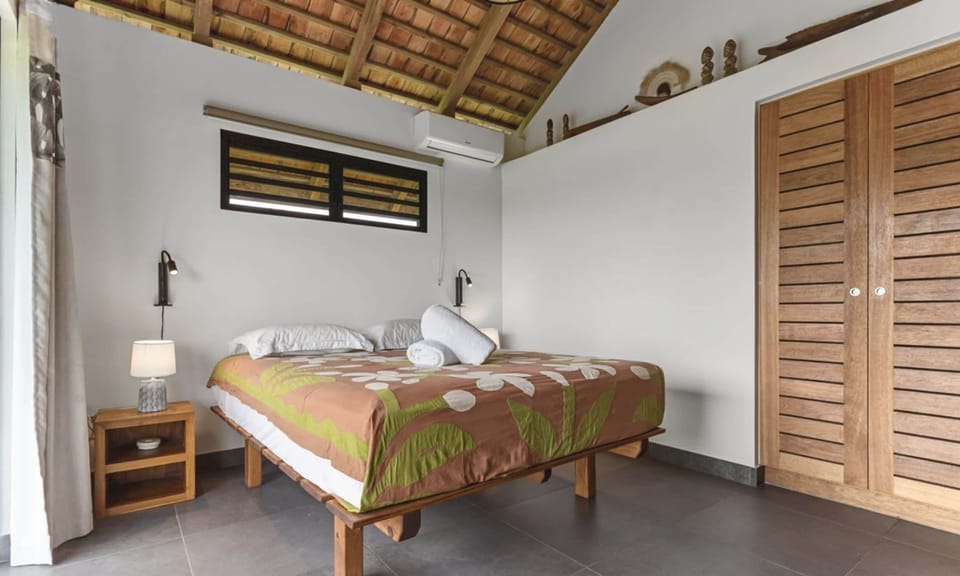 House | 5 bedrooms, high-speed internet