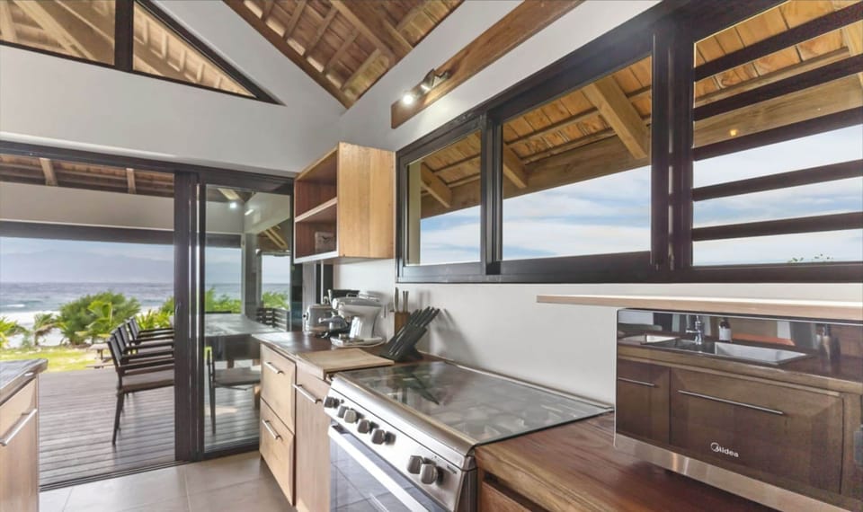 House | 5 bedrooms, high-speed internet