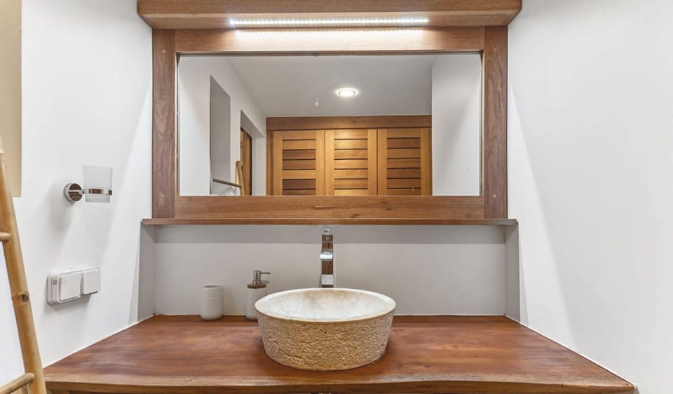 Seaside Haven Expansive 3BR Villa in Moorea Villa in Moorea-Maiao