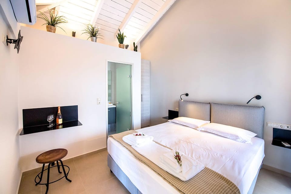 House, Smoking | 2 bedrooms