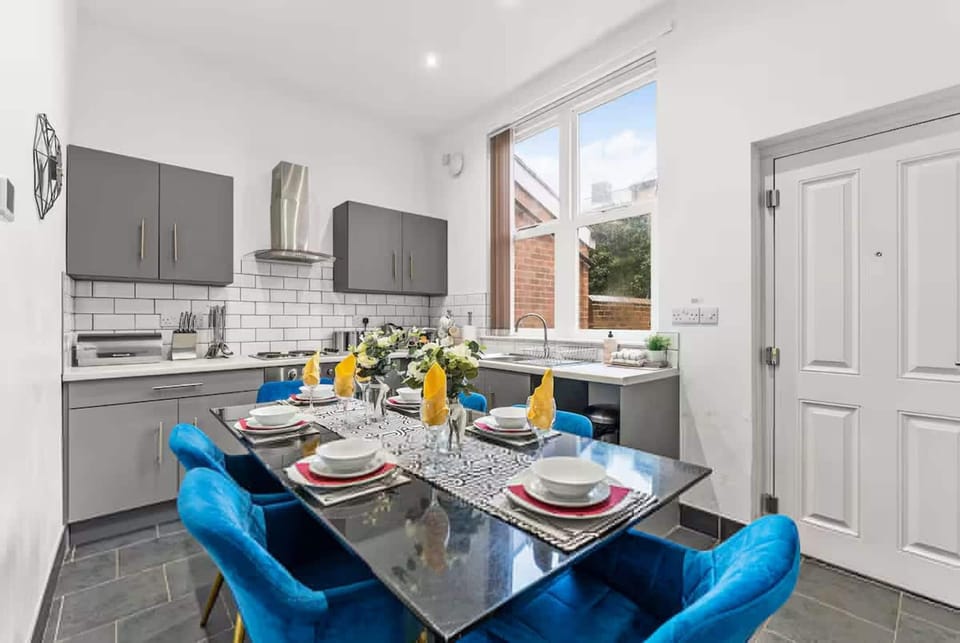 House | 4 bedrooms, Internet
