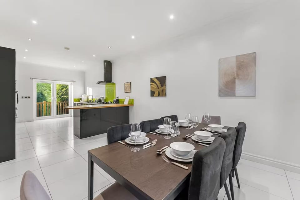 House | 4 bedrooms, Internet