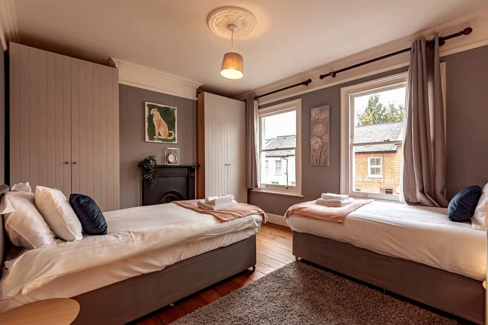 Cosy Reading Home - Superfast Wifi Private Garden House in Reading