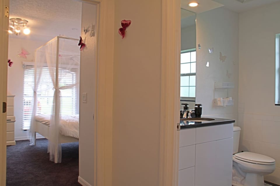 Oasis Spacious 4BR Pool Home in Inverness House in Hernando