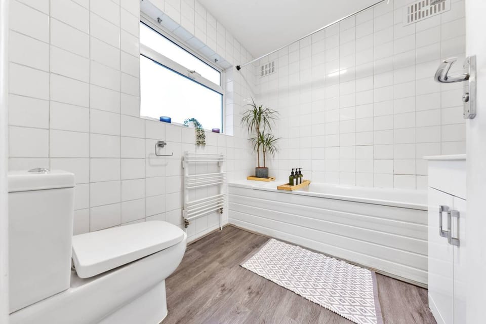 Powder Mill Retreat - 2BR Modern Flat for 4 Apartment in Twickenham