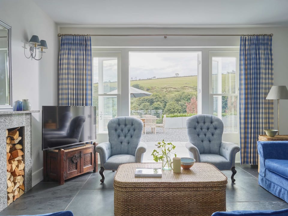 House | 5 bedrooms, Internet